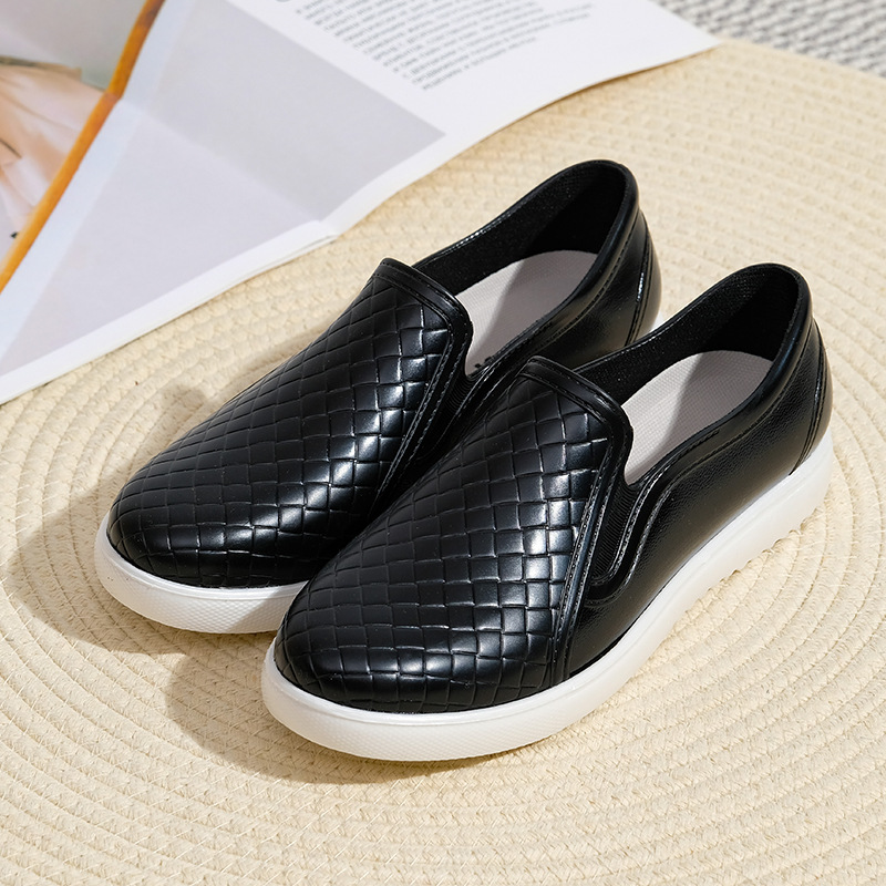 Women's Slip-On Quilted Sneakers - Fashinoza