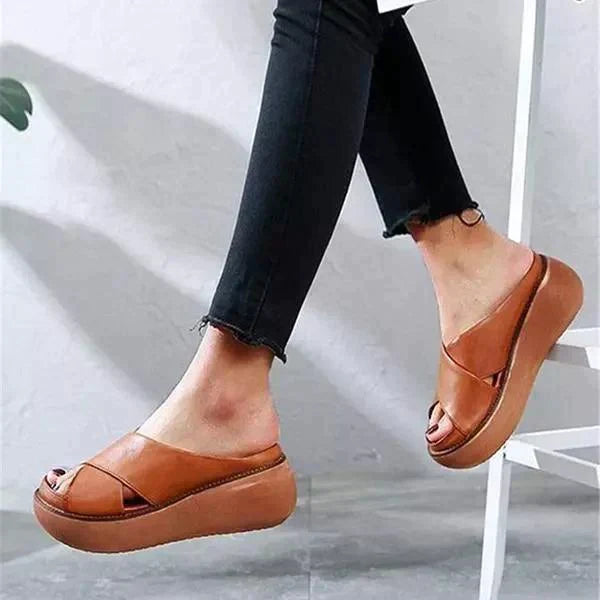Women's Flat Cushioned Sandals