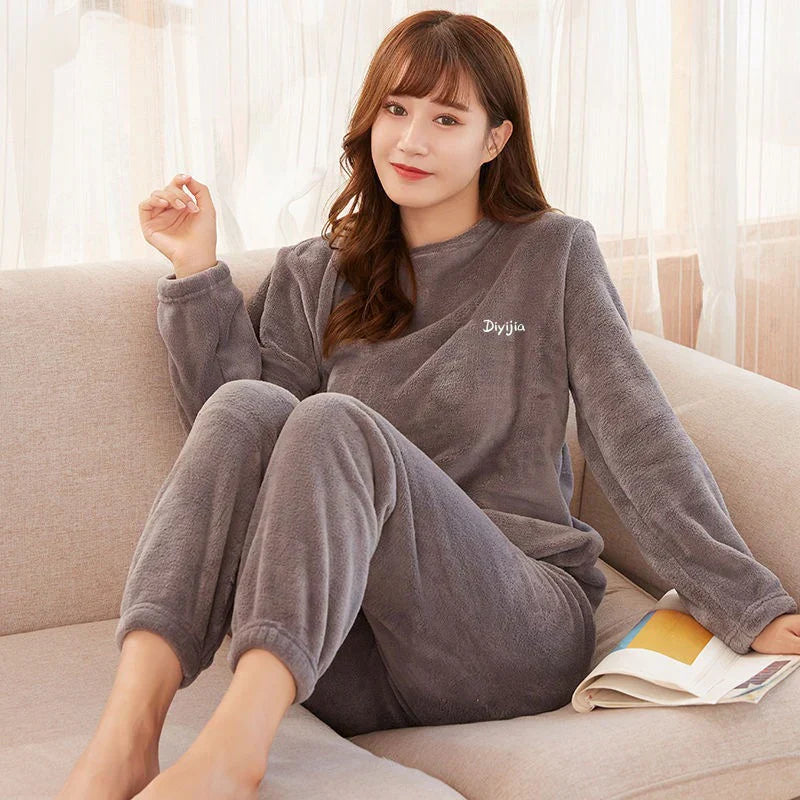 Women's Pajama Set Elegant Design Soft Comfort - Fashinoza