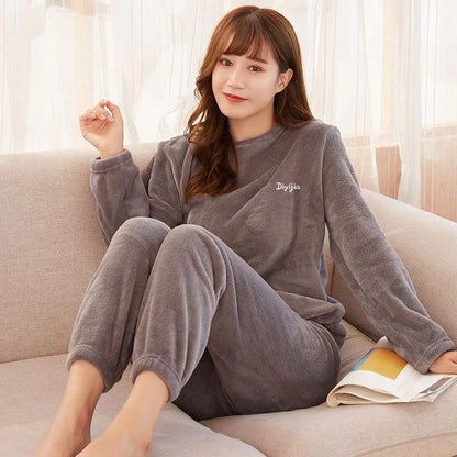 Women's Pajama Set Elegant Design Soft Comfort - Fashinoza
