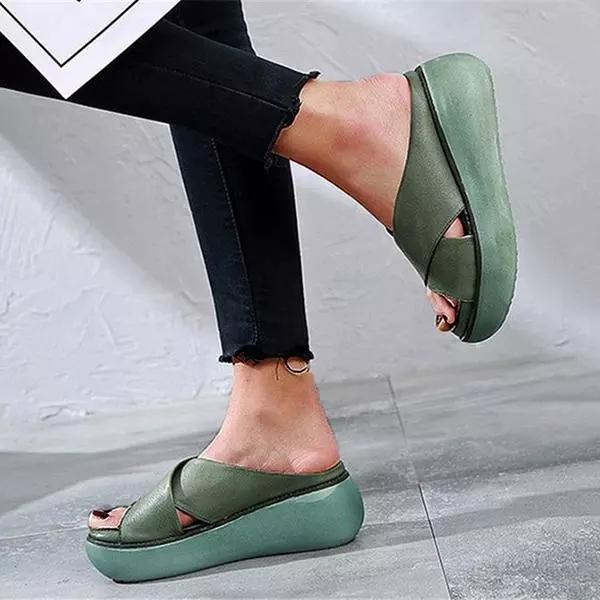 Women's Flat Cushioned Sandals