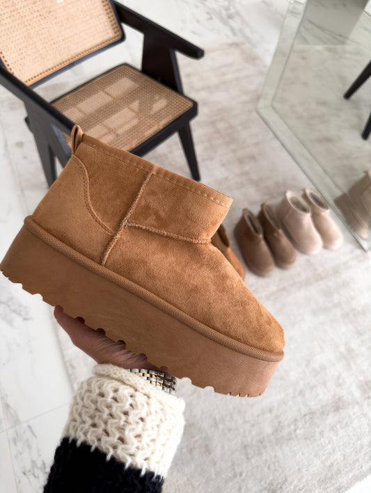 Women's Platform Pull-On Boots - Fashinoza