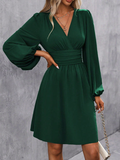 Bella - Elegant Pleated Midi Dress