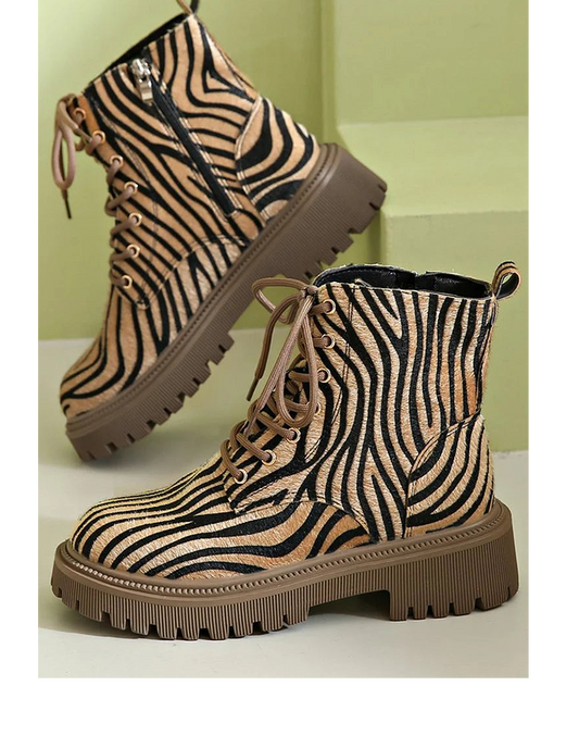 Women's Animal Print Side Zip Boots - Fashinoza