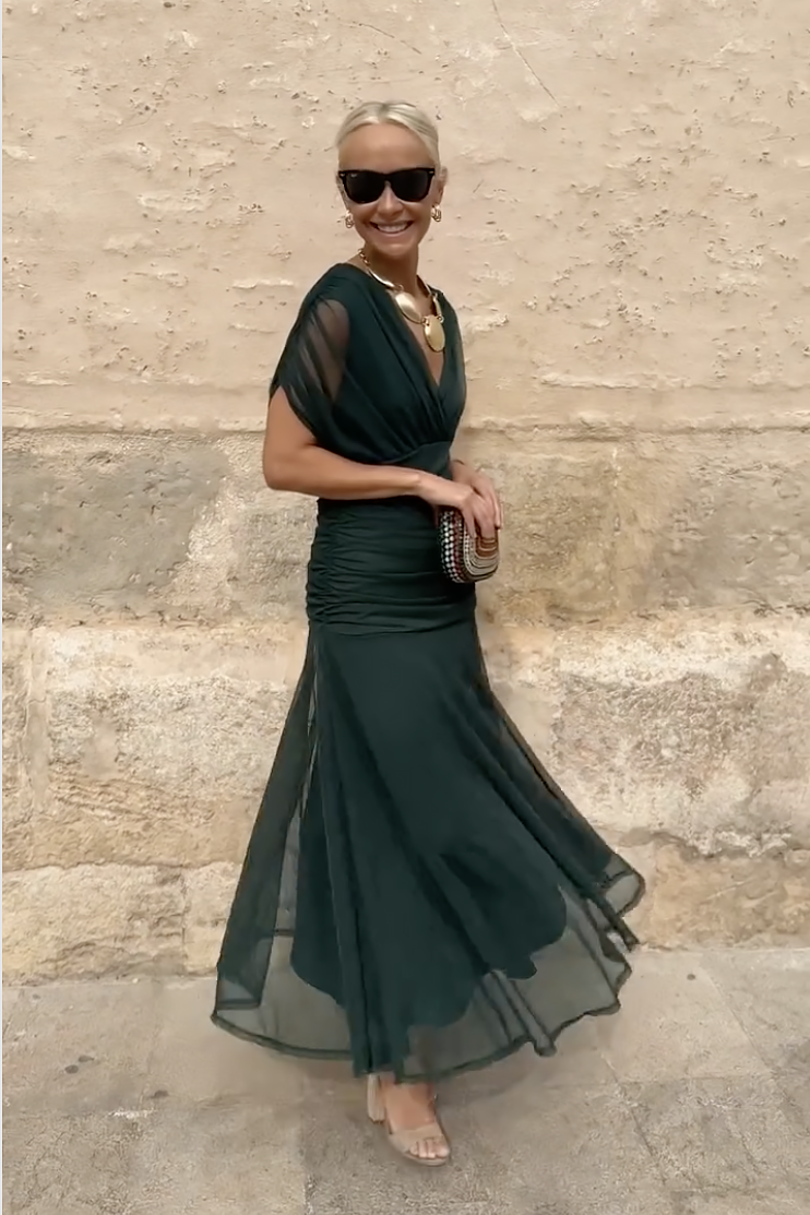 Women's Maxi Dress V-Neck Flowy Design
