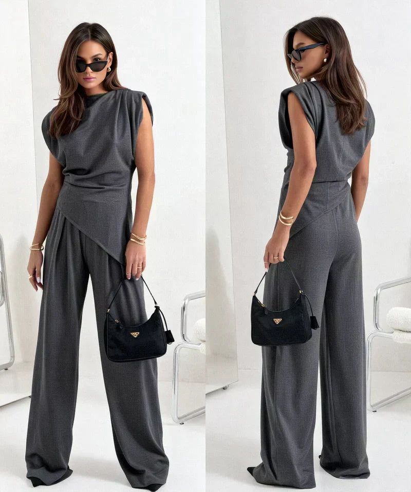 Women's Sleeveless And Shorts Minimal Two Piece Set