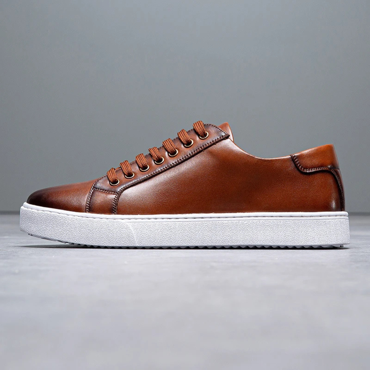 Mens Classic Low Lace Up Shoes