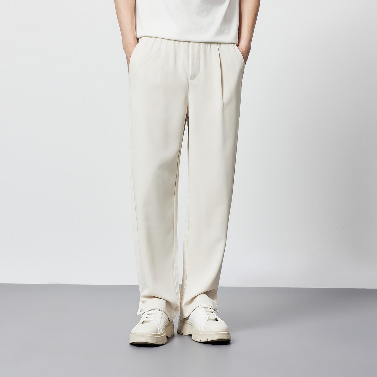 Men's Wide Leg Pleated Pants - 
Fashinoza