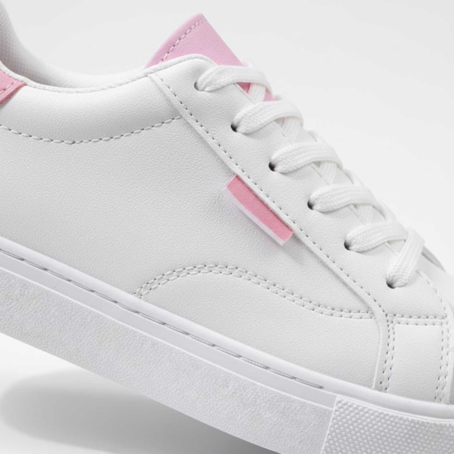 Women's Elegant White Leather Flat Sneakers Lace-Up Casual Student Board Shoes