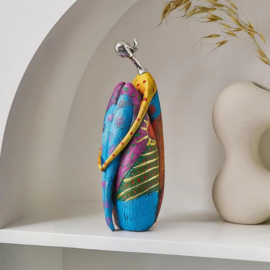 Abstract Female Resin Figurine Sculpture - Fashinoza