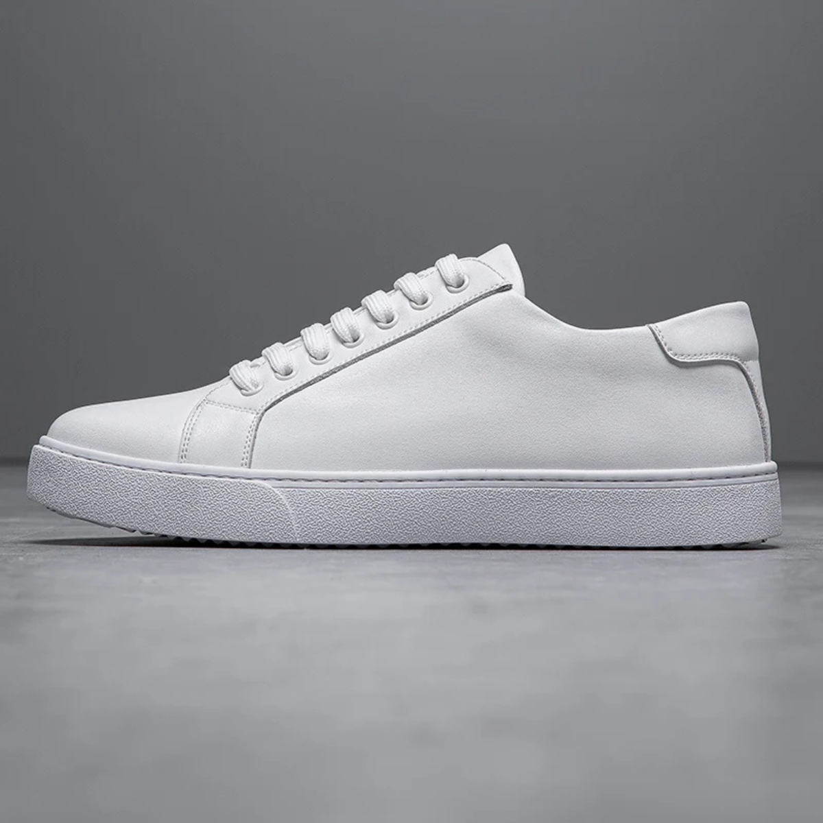 Mens Classic Low Lace Up Shoes