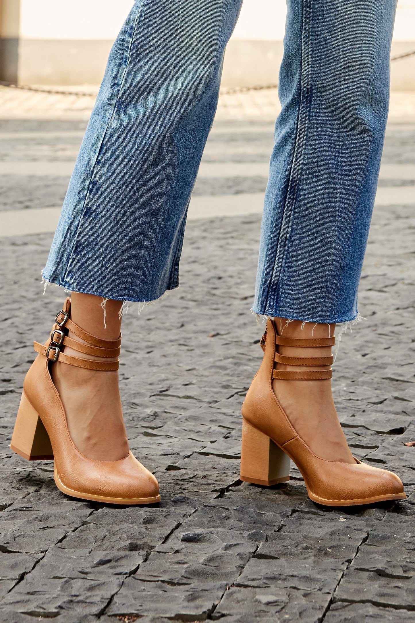 Women's Heels Adjustable Buckle Closure