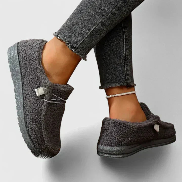 Women's Low Cut Textured Loafers