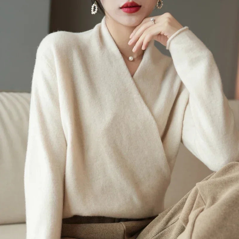 Women's Relaxed Fit V-Neck Pullover