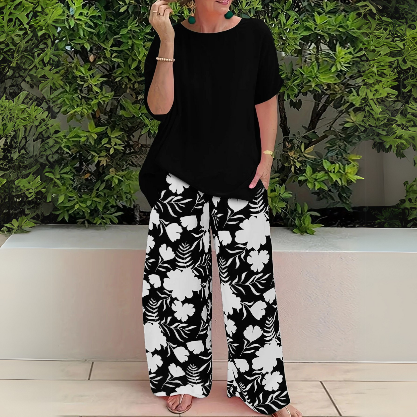 Women's Short Sleeve And Printed Shorts Set