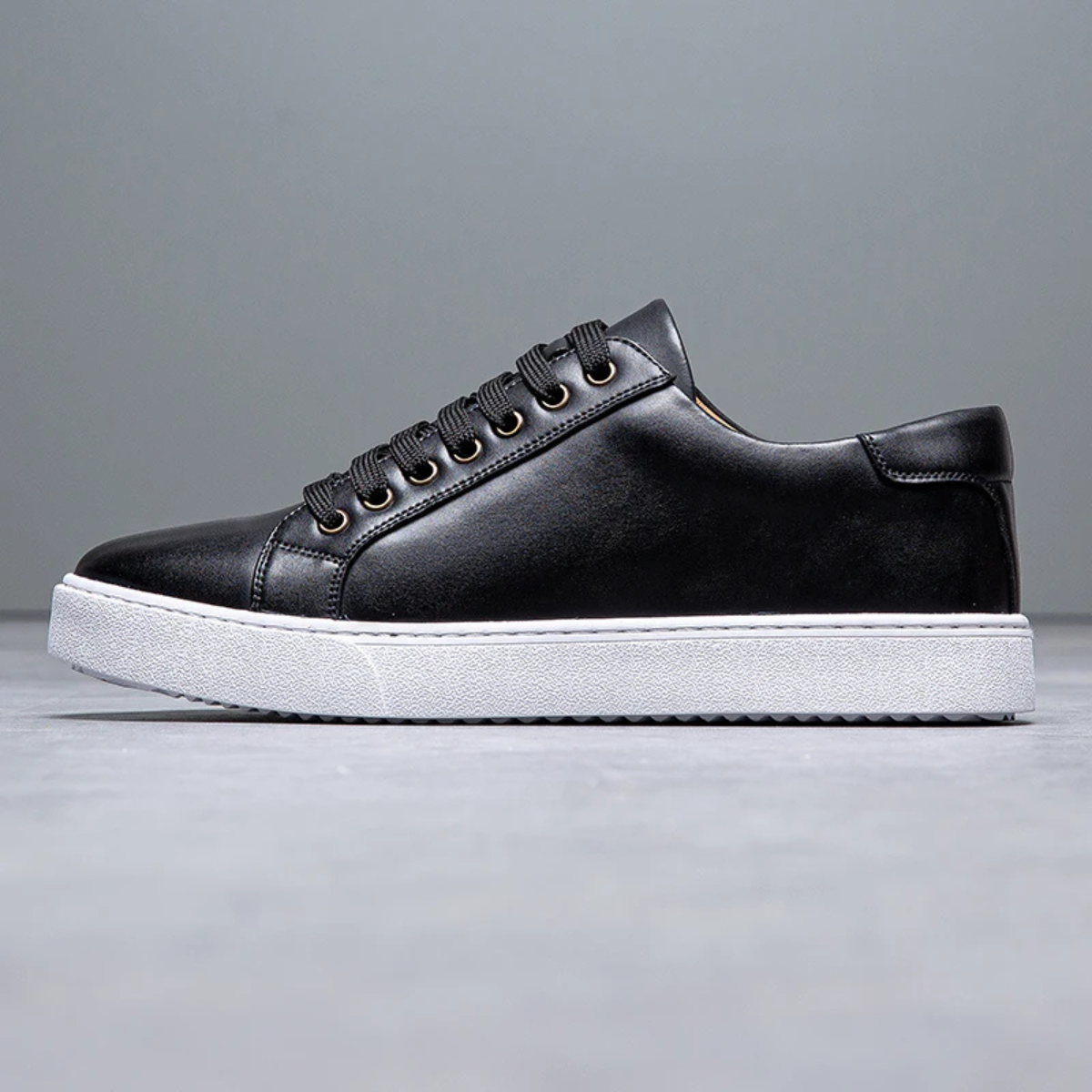 Mens Classic Low Lace Up Shoes