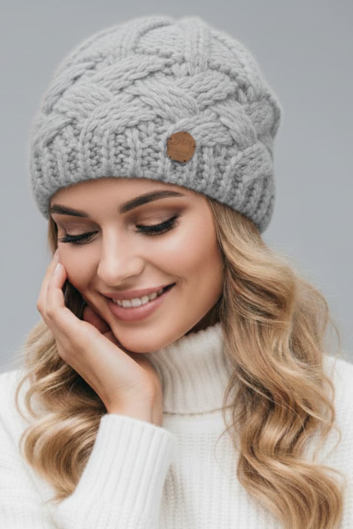 Women's Knit Hat Thick Weave Folded Edge