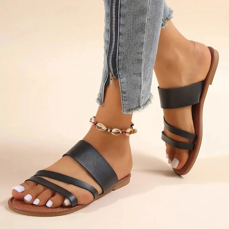 Comfortable Beach Slippers for Women – Stylish & Lightweight Flip Flops