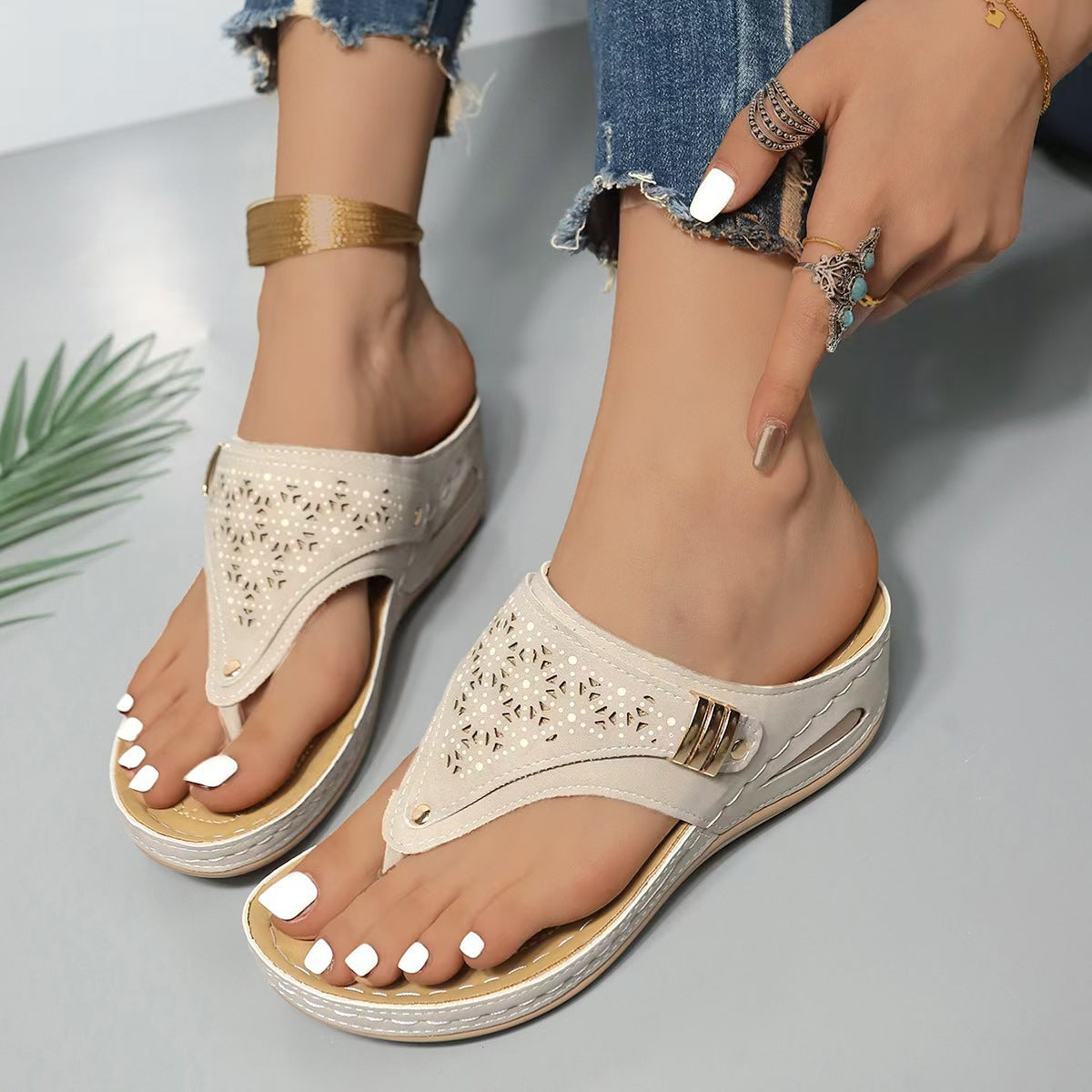 Orthopedic Walking Sandals for Women with Arch Support and Adjustable Straps