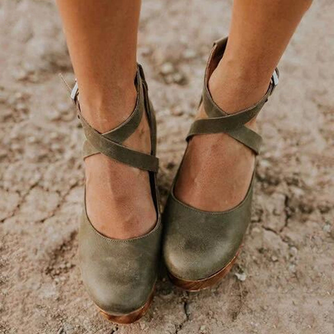 Women's Block Heel Closed Toe Pumps