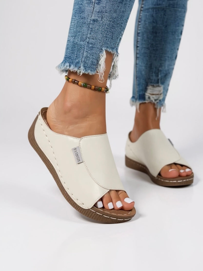 Women's Cushioned Platform Slides