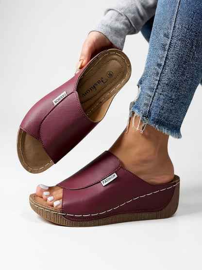 Women's Cushioned Platform Slides