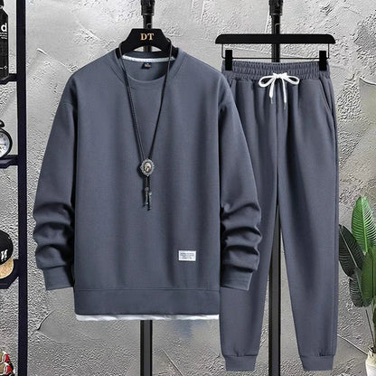 Men's Relaxed Fit Tracksuit