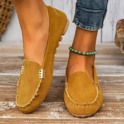 Lightweight Black Loafers for Women – Chic & Versatile Comfort