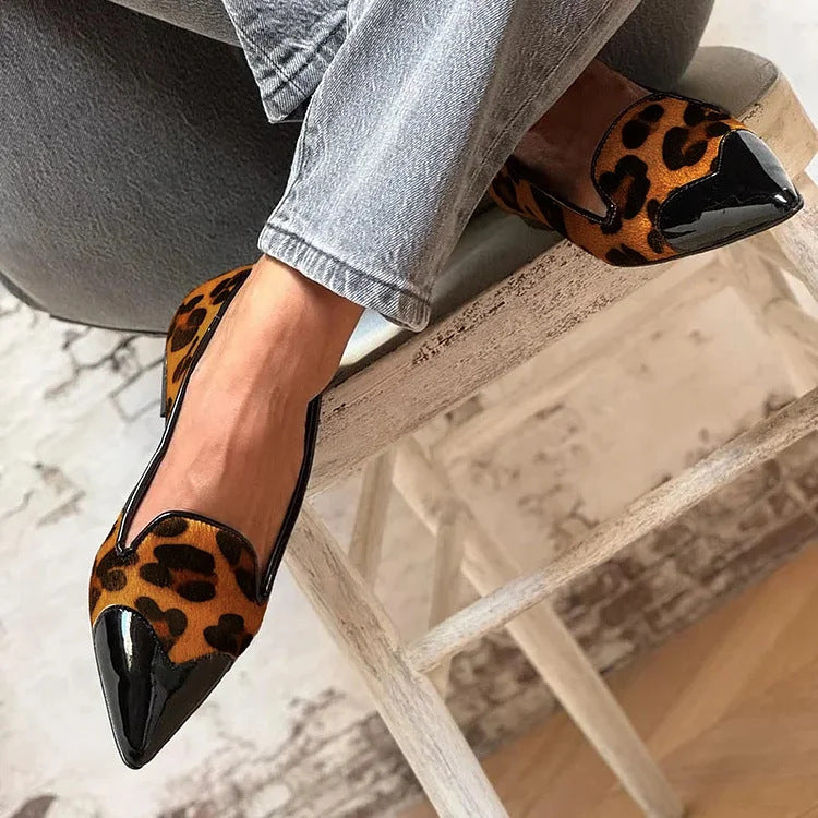 Women's Pointed Toe Animal Print Flats