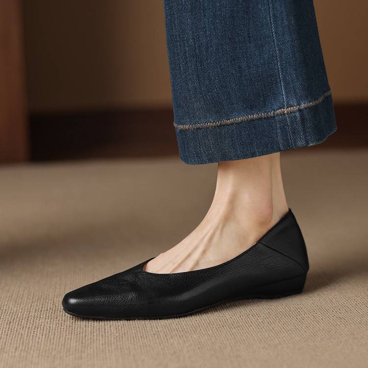 Darsi Genuine Leather Flats