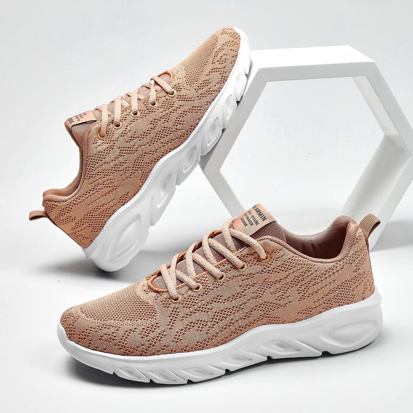 Maxim Sneakers