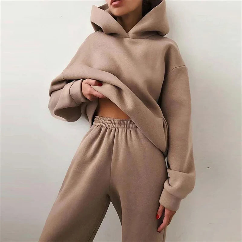 Women's Oversized Tracksuit Set - 
Fashinoza