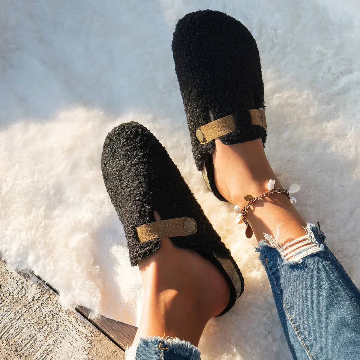 Women's Slip-On Slippers Soft Comfortable Buckle Detail