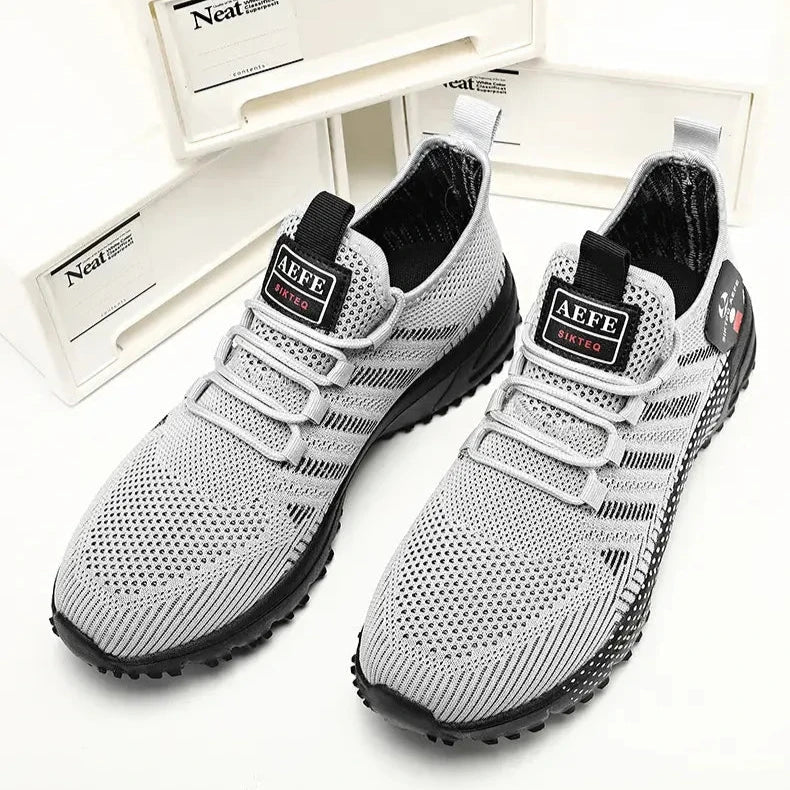 Ozy Sneakers