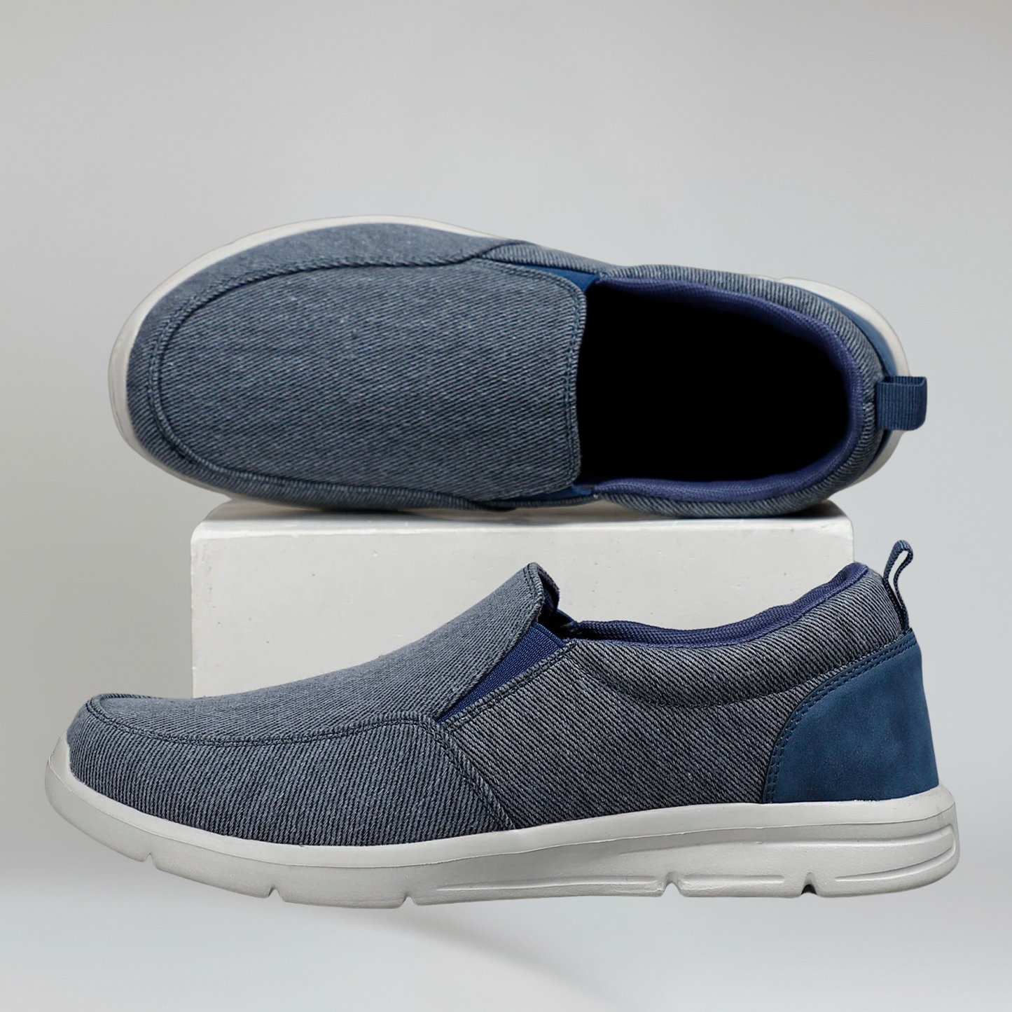 Men’s Slip-On Canvas Loafers Breathable Lightweight Outdoor Walking Sneakers