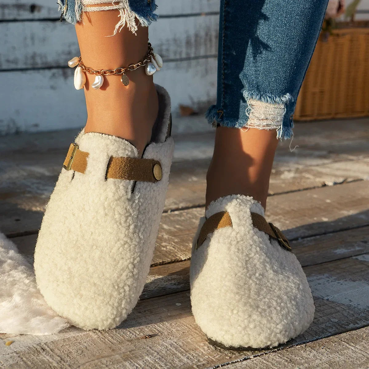 Women's Slip-On Slippers Soft Comfortable Buckle Detail