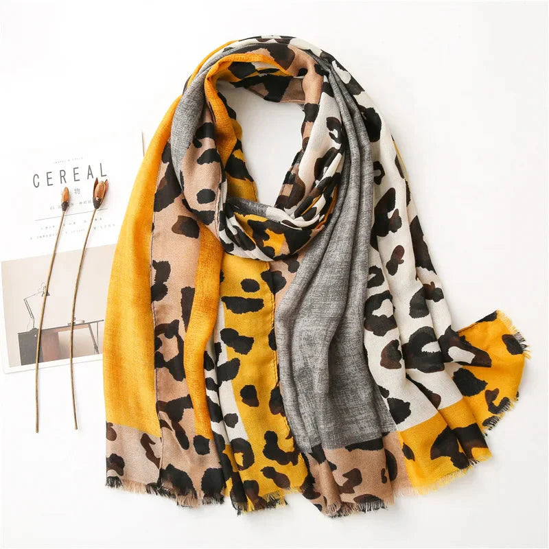 "Queen of the Savannah" Scarf Caliboot