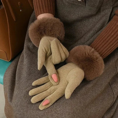 "Esta" Fur Gloves Caliboot