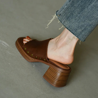 Venita Leather Sandals