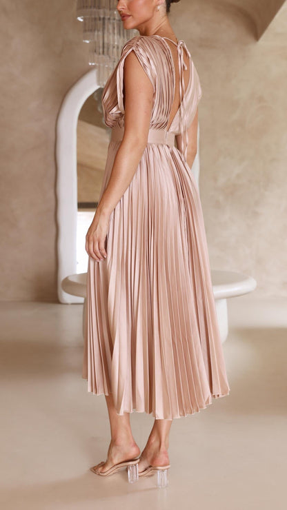 Women's Pleated Maxi Dress