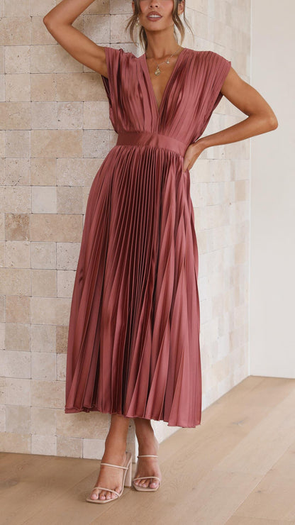 Women's Pleated Maxi Dress