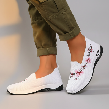Women's Floral Slip-On Walking Shoes - 
Fashinoza