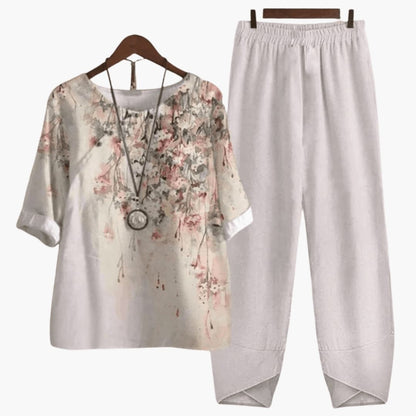 Women's Floral Two Piece Short Sleeve Straight Leg Pants