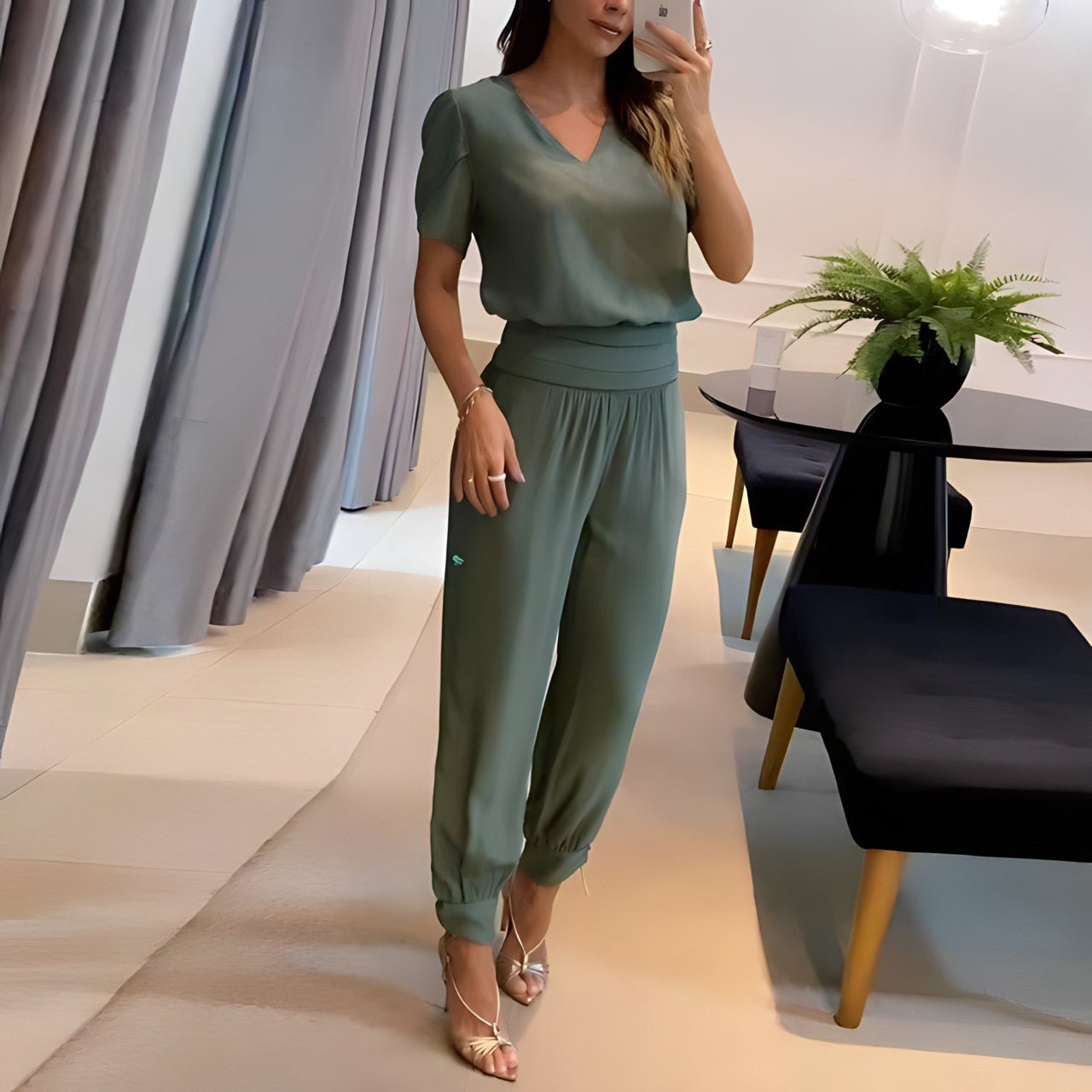 Women's 2-Piece V-Neck Patterned Set