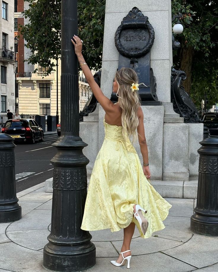 Women's Embellished V-Neck Wedding Guest Dress
