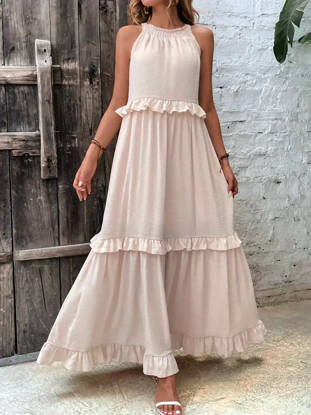 Elegant Women's Sleeveless Ruffle Dress