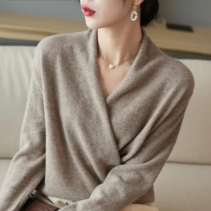 Women's Relaxed Fit V-Neck Pullover