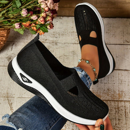 Women's Slip-On Sneakers Closed-Toe