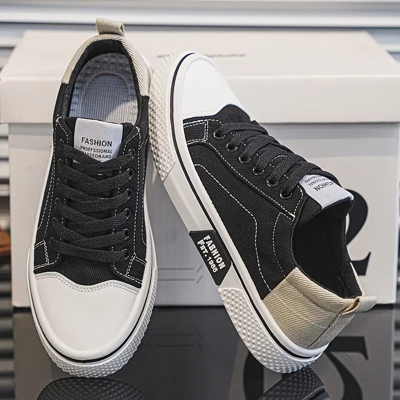 Men's Low- Sneakers Rubber Toe Lace-Up Black