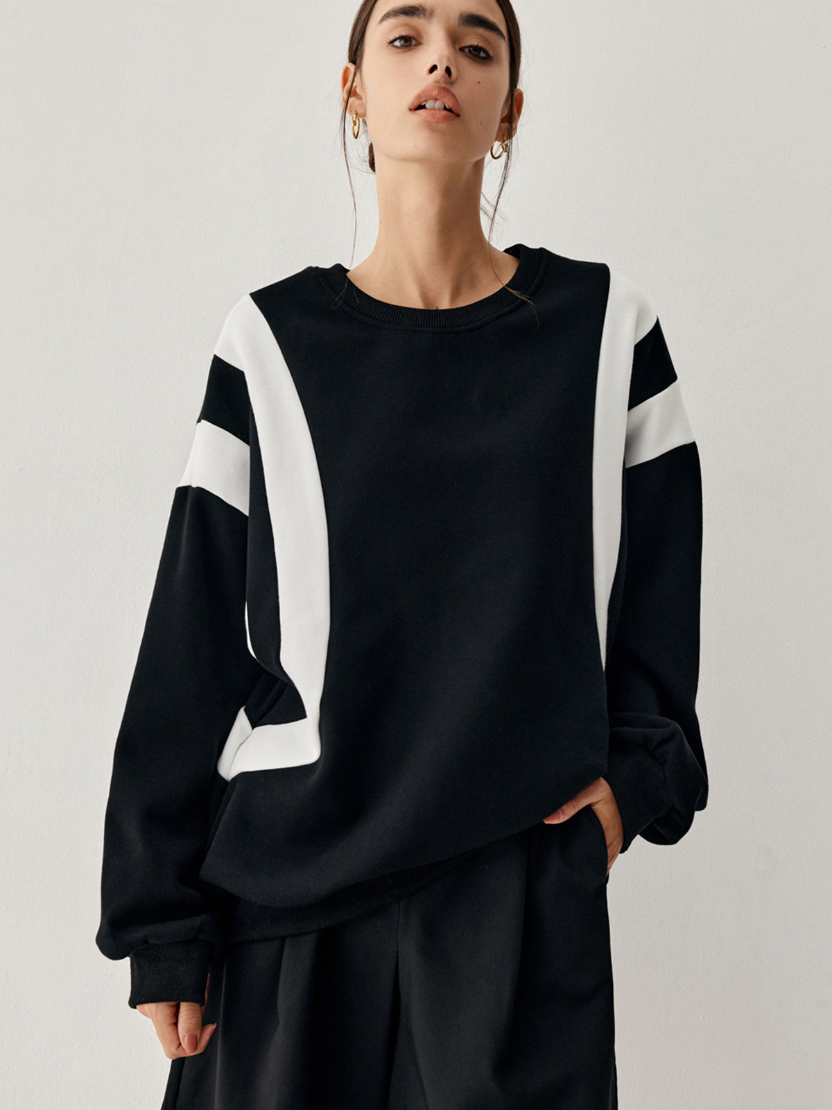 Women's Round Neck Stripe Sweater